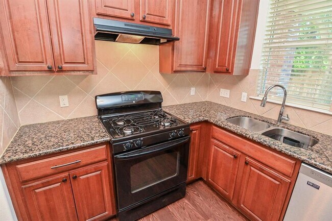 Building Photo - 5203 Brinkman Ct
