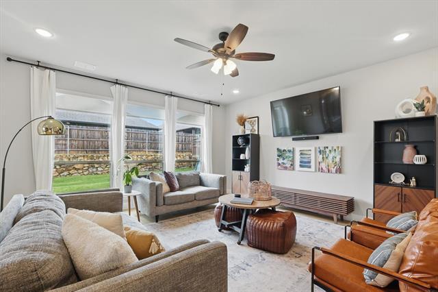 Building Photo - 9208 Amistad Ln