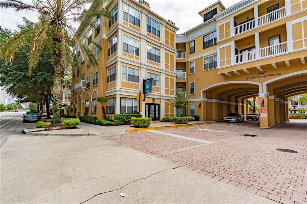 Building Photo - 860 N Orange Ave