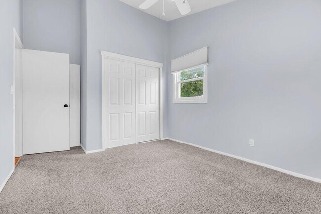 Building Photo - 61 Cornell Dr
