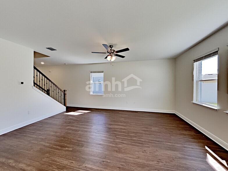 Building Photo - 1366 Celery Ave