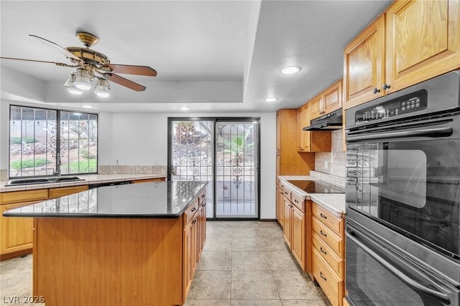 Building Photo - 2457 Swan Ln