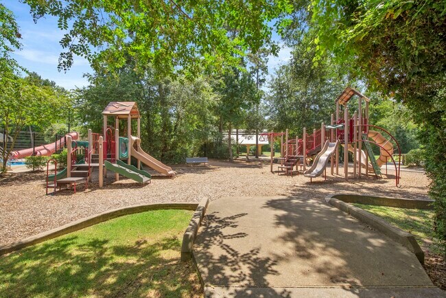 Building Photo - 248 S Pathfinders Cir