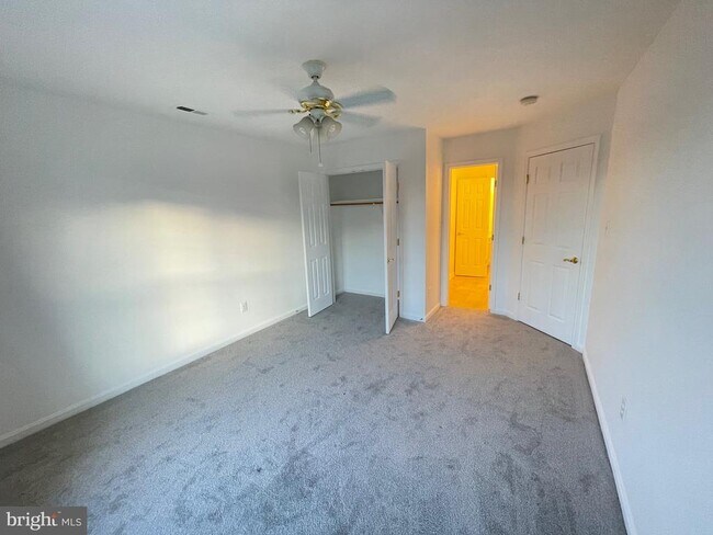 Building Photo - 25869 Flintonbridge Dr