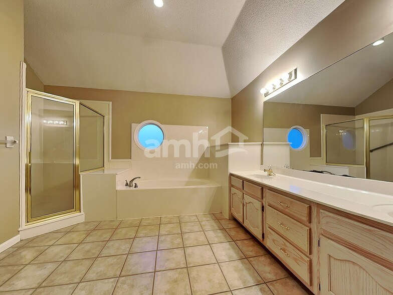 Building Photo - 1226 Sweetie Dr