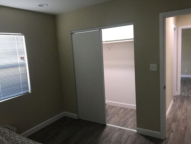 Building Photo - Beautifully remodeled 2 bed/2 bath home in...