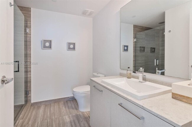 Building Photo - 1010 Brickell Ave