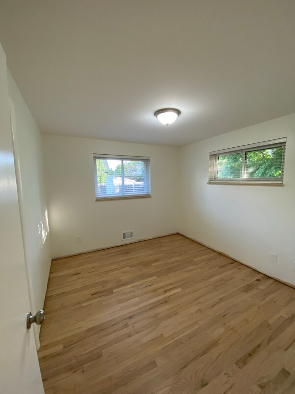 Building Photo - 50 E Weaver Pl