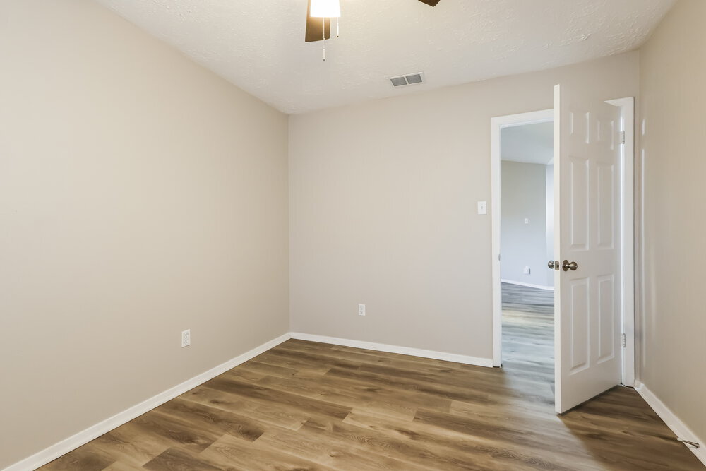 Building Photo - 7411 Skylight Ln