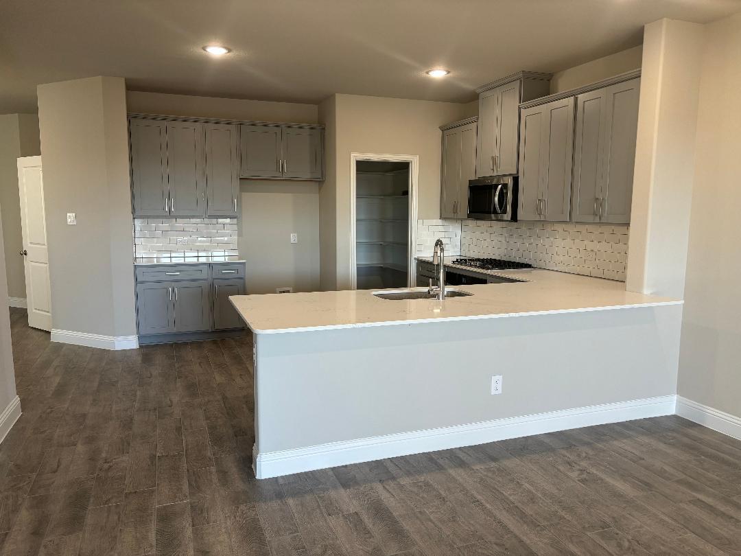 Building Photo - 2803 Woodland Ct