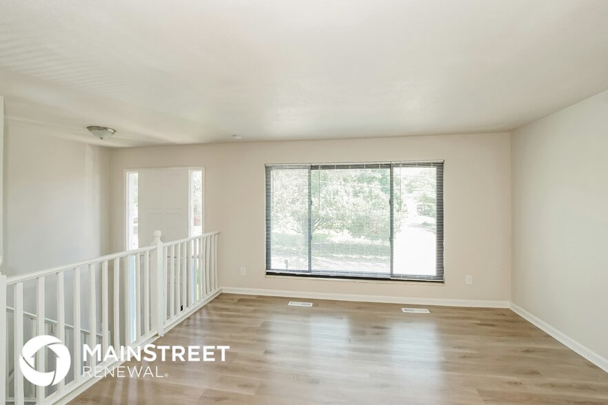 Building Photo - 6139 Cougar Dr