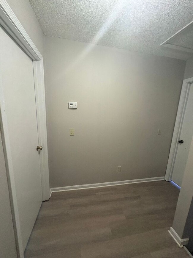 Building Photo - Daleville!   Close to the FT.  Rucker Gate!!!    LVP DOWNSTAIRS