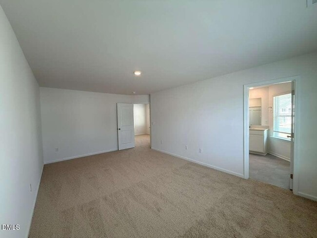 Building Photo - 1930 Hinesley Dr