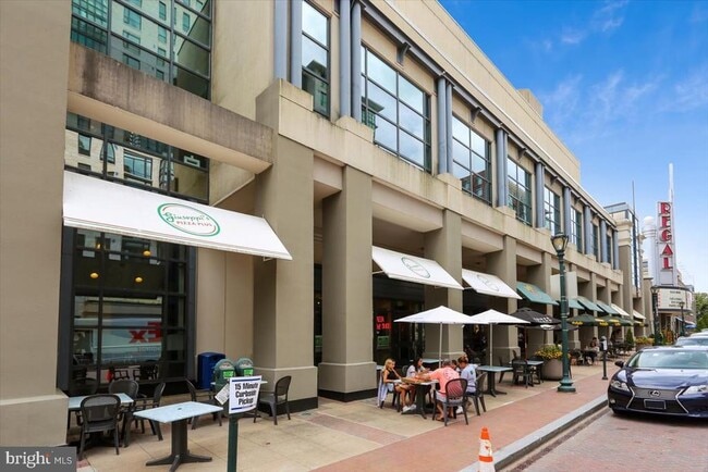 Building Photo - 3 Big Oak Ct