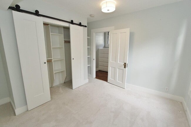 Building Photo - Charming Cottage Style North End Home