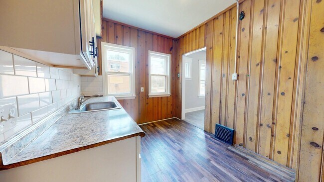 Building Photo - 3001 Denison Ave