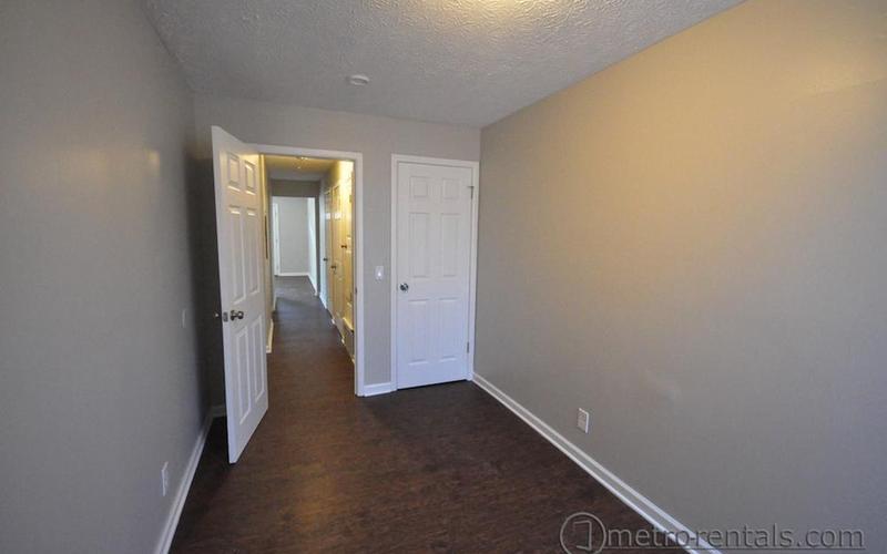 Building Photo - 452 W 3rd Ave