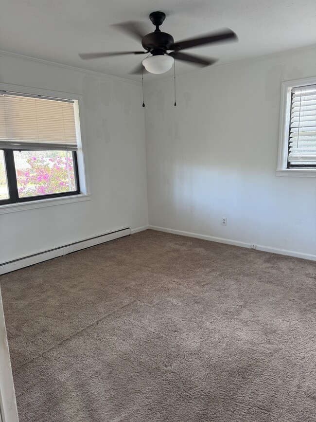 Building Photo - 1000 Fairlane Dr