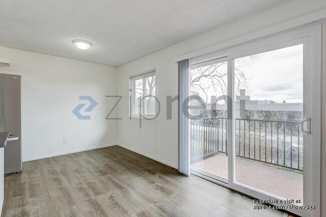 Building Photo - 966 Borden Villa Dr