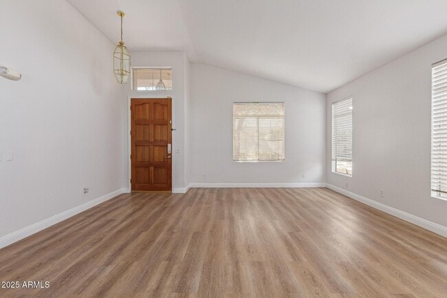 Building Photo - 15213 N 55th Way