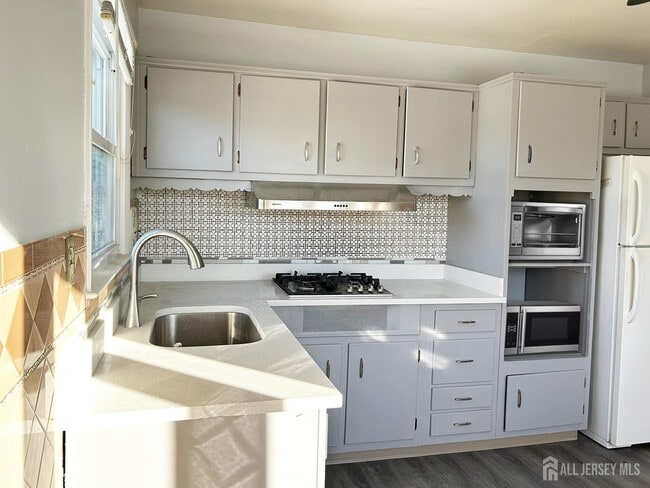 Building Photo - 11A Foothills Dr