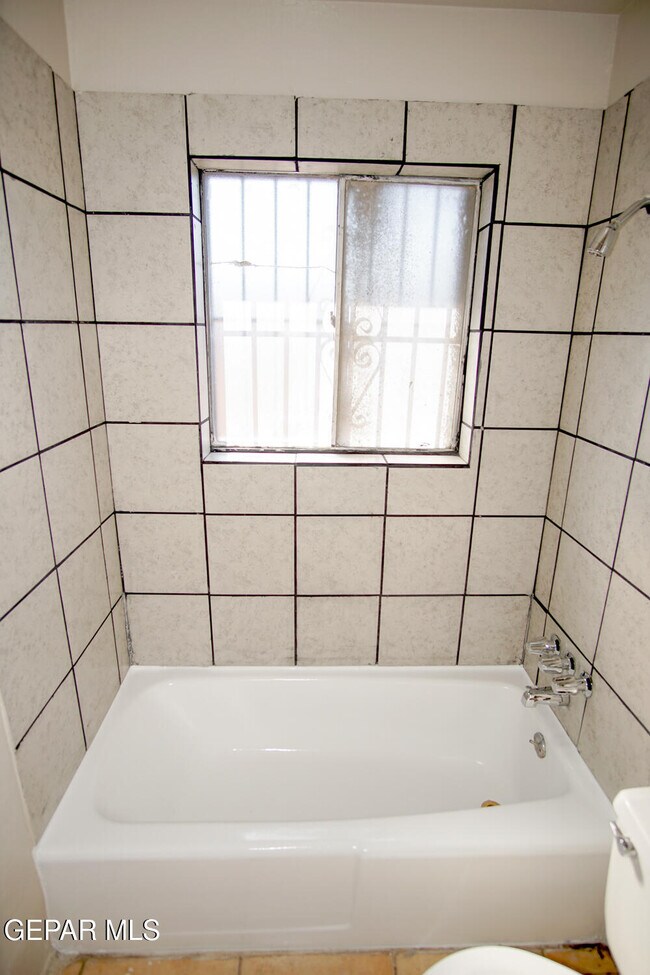 Building Photo - 5233 Carousel Dr