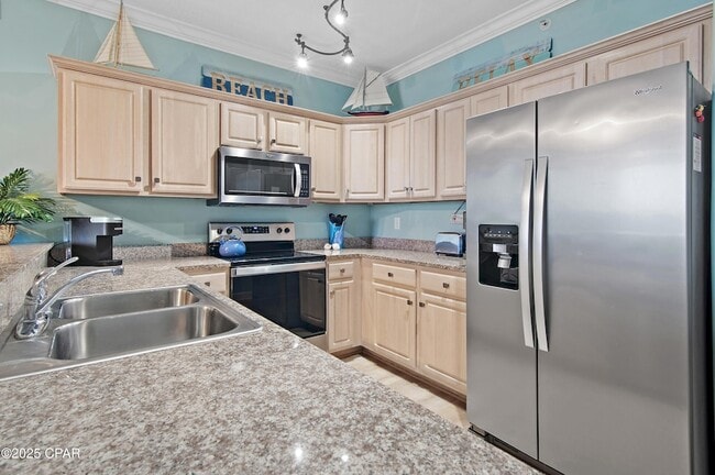 Building Photo - 17545 Front Beach Rd