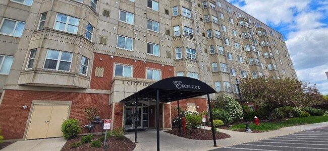 Building Photo - 1 Cityview Ln
