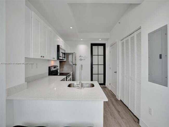 Building Photo - 4100 SW 64th Ave