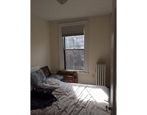 Building Photo - 2 Brimmer St
