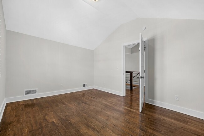 Building Photo - 1225 Joseph Ave