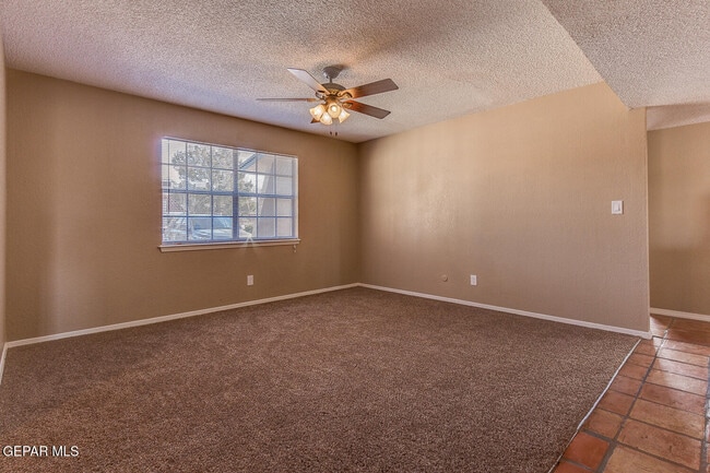 Building Photo - 5572 Fernwood Cir