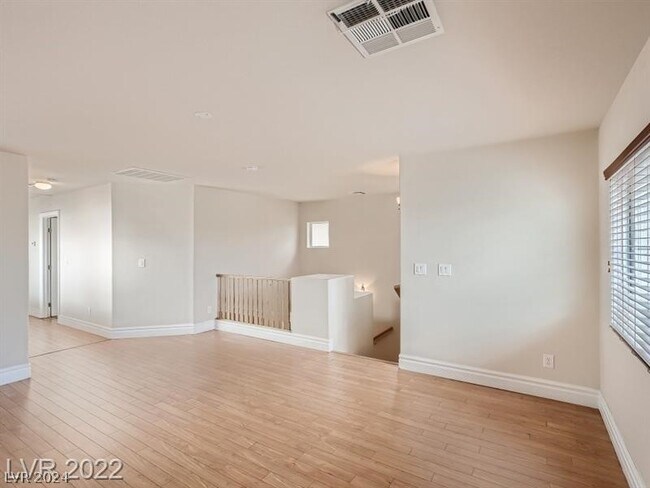 Building Photo - 1115 Aldenwood Ave