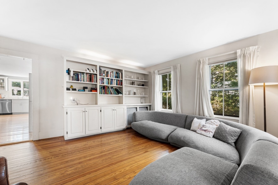 Building Photo - 29 Cottage St