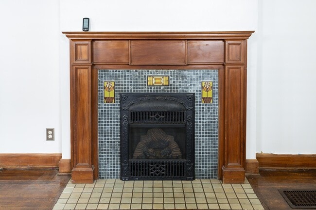 Building Photo - 174 W Weber Rd