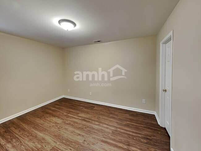 Building Photo - 4613 Cades Cove Dr