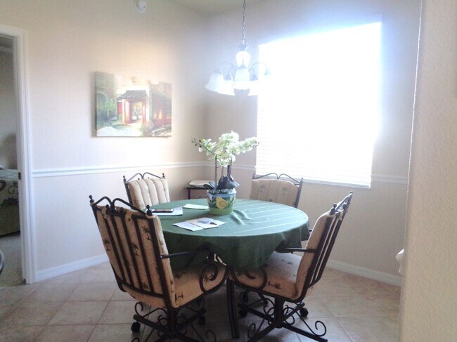 Building Photo - NEW PRICE! Venice Island 3BR/2BA 3rd Floor End Unit Condo