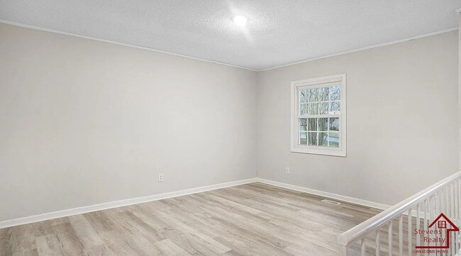 Building Photo - 510 Knollwoods Rd