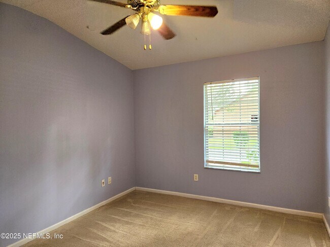 Building Photo - 37127 Lorena Dr
