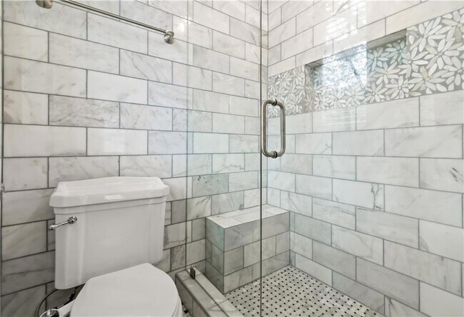 Building Photo - 2840 Peachtree Rd NW