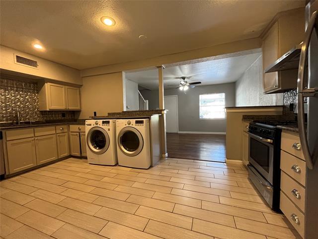 Building Photo - 2817 Forest Park Blvd