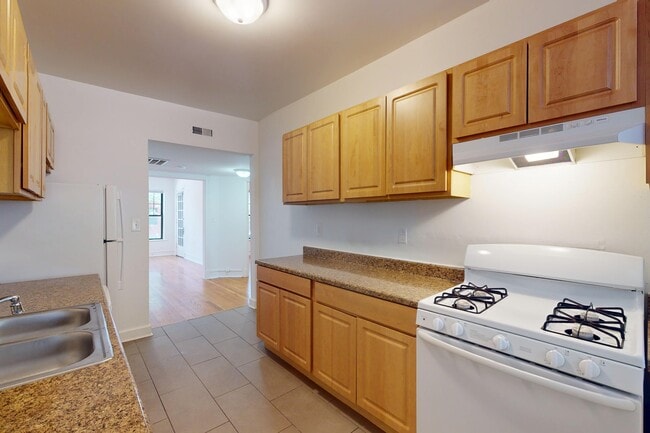 Floorplan - 5335-5345 S. Kimbark Avenue