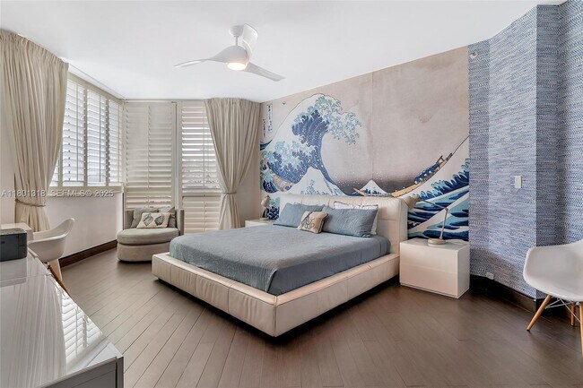 Building Photo - 300 South Pointe Dr