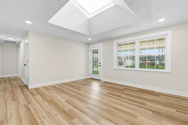 Building Photo - 7710 Stockholm Dr