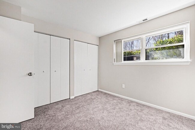 Building Photo - 4 Juliet Ln