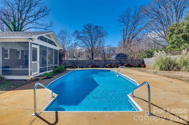 Building Photo - 1615 Tillman St