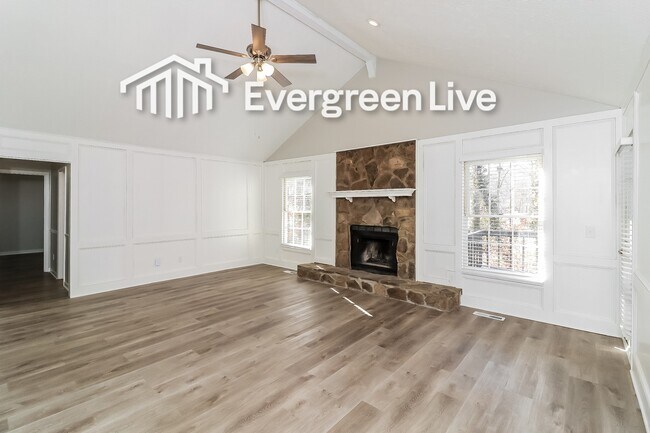 Building Photo - 5040 Waterford Dr SW