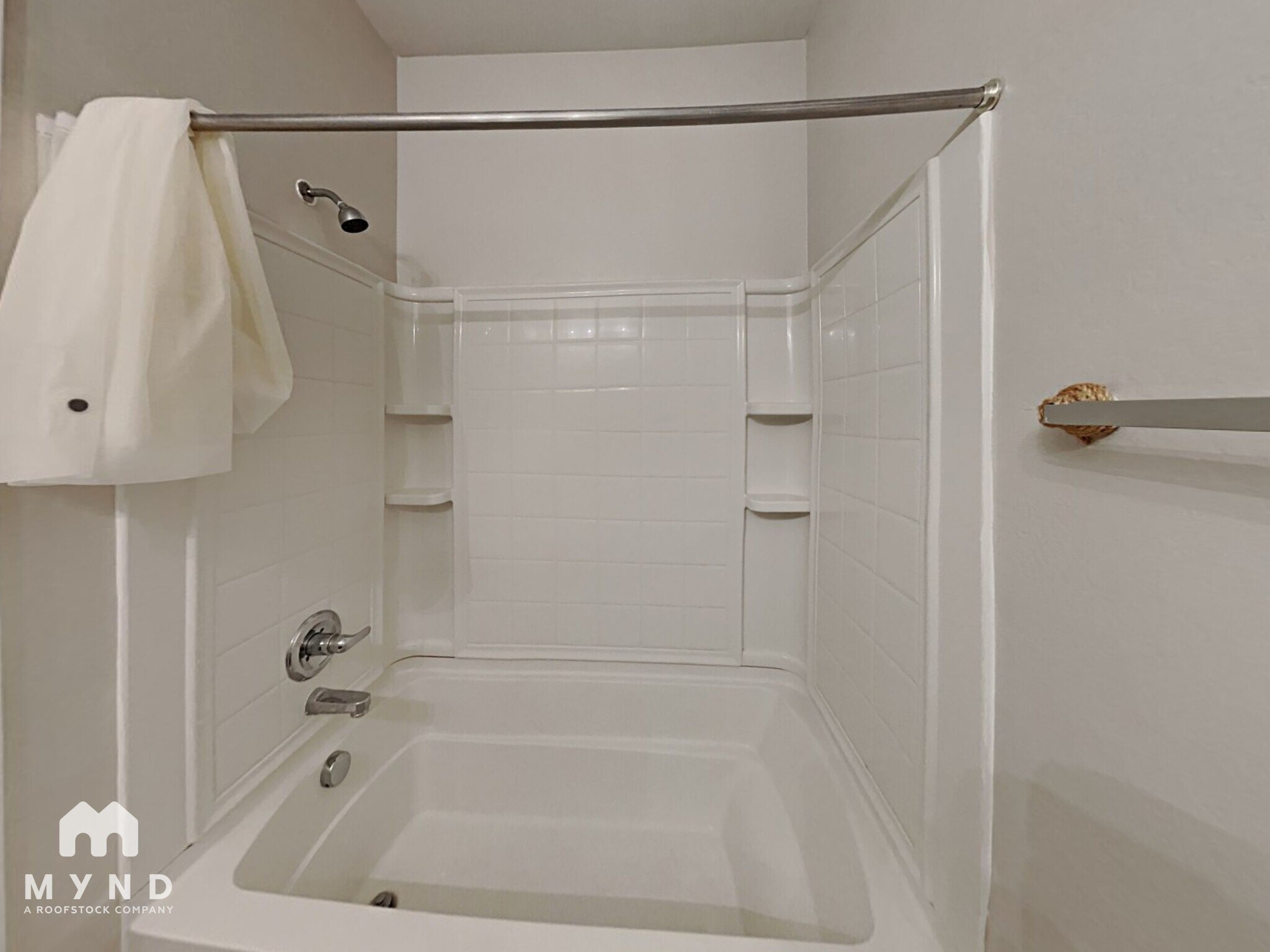 Building Photo - 1409 N 81st Dr