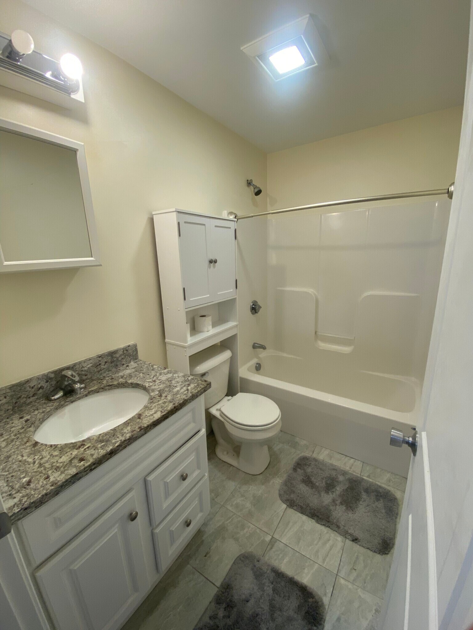 Building Photo - 10 Arizona Ter