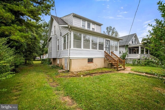 Building Photo - 3727 Milford Ave